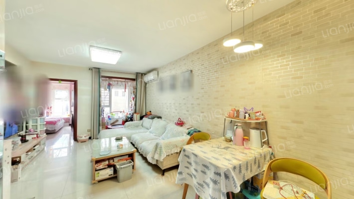 荣盛阿尔卡迪亚碧水湾二手房实景图