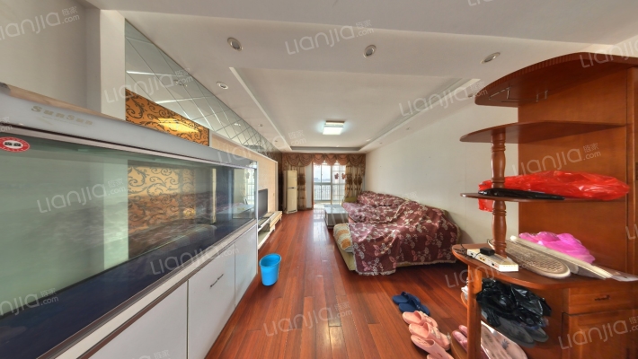 启发广场二手房实景图