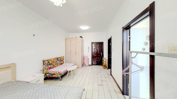 中海国际公寓二手房实景图