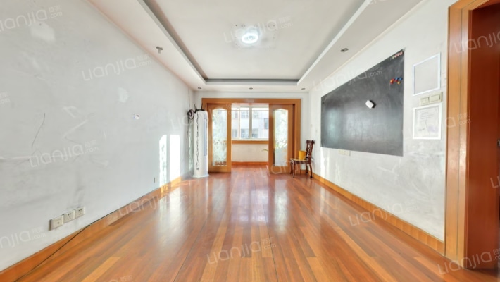 新里河新村二手房实景图