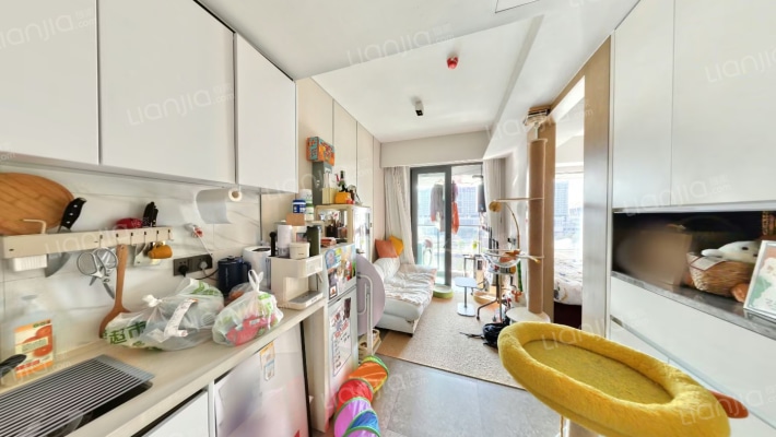 会展湾水岸二手房实景图