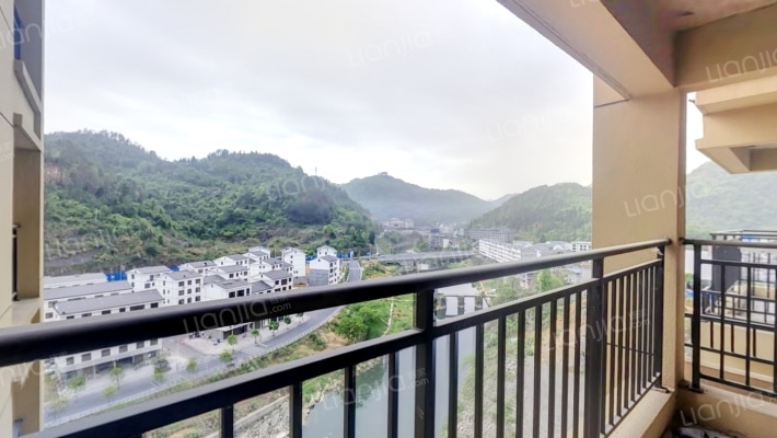 溶江苑二手房实景图