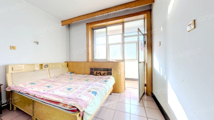 校北小区二手房实景图