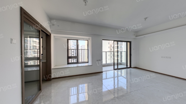 湖心明荟二手房实景图