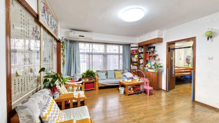 万利花园二手房实景图