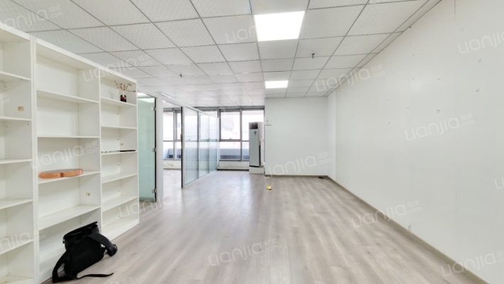 绿地中心二手房实景图