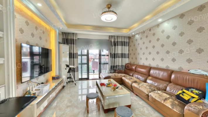 南峰金碧华庭二手房实景图