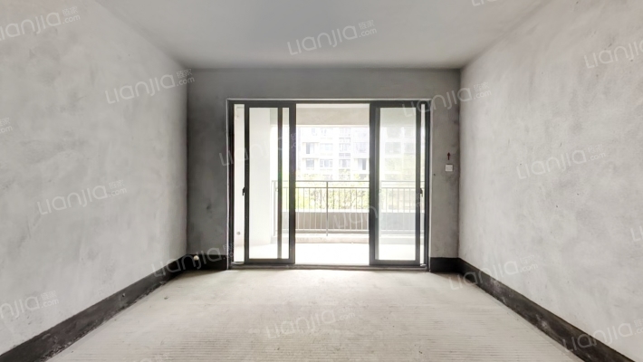 彰泰·春天里二手房实景图