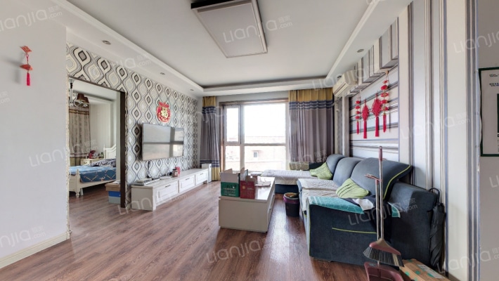 西街晶品二手房实景图