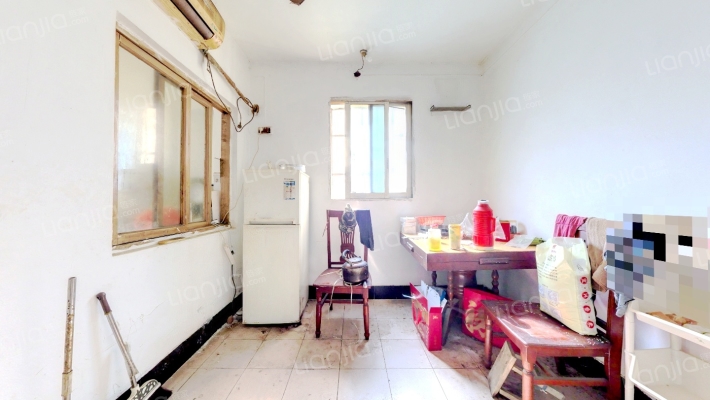 庄前新村二手房实景图