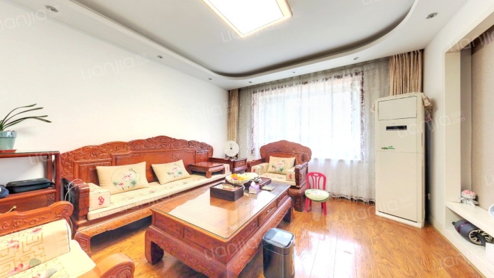 闻馨苑二手房实景图