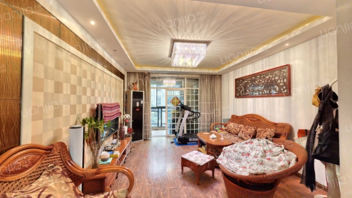 兰馨佳苑小区二手房实景图