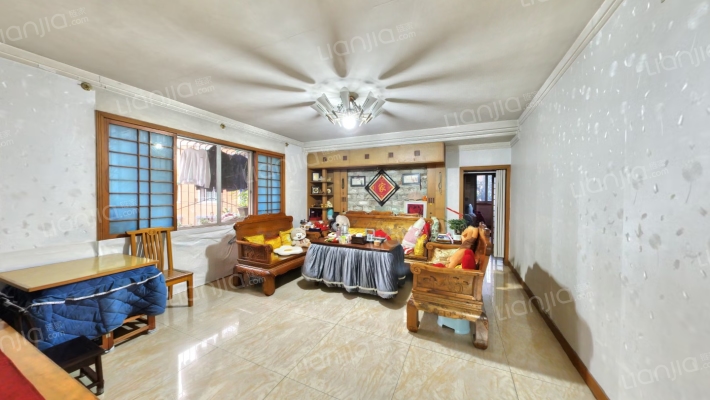 泰来小区二手房实景图