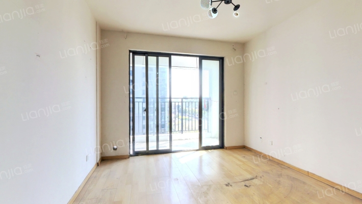 珠泾花园二手房实景图