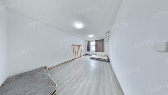 东较场街192号二手房实景图