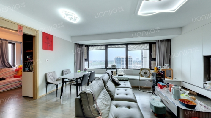 鸣悦棠前二手房实景图