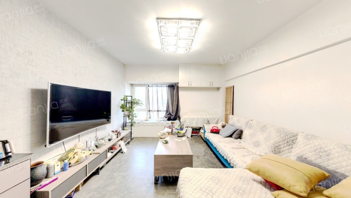 金地山水二手房实景图