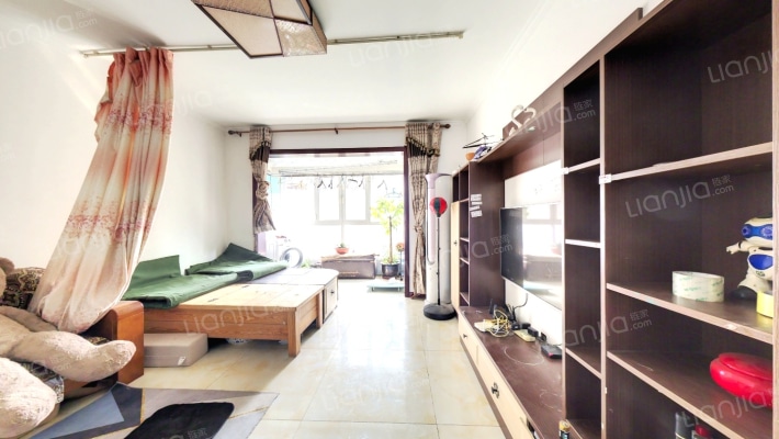 开发区双语南北通透户型带装修拎包入住-客厅