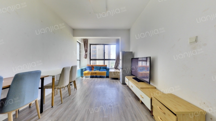 邦泰华府公馆二手房实景图