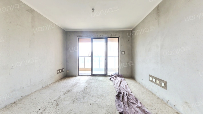 恒达西郡二手房实景图