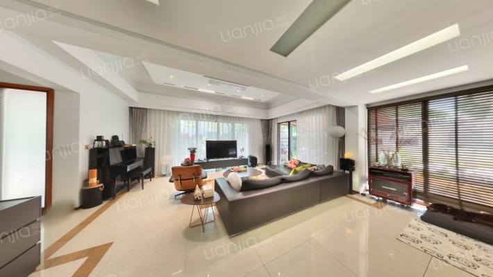 湖畔佳苑(别墅)二手房实景图