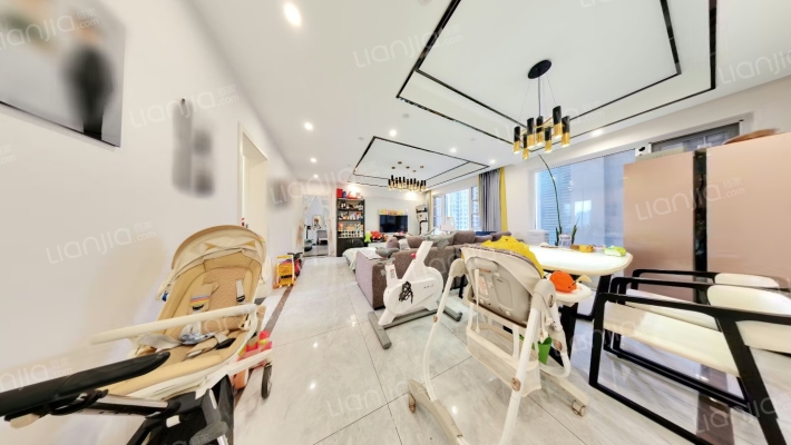 融创南湖逸家二手房实景图