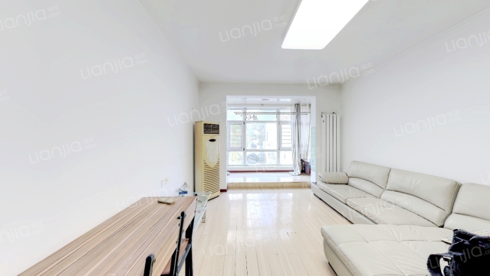 泊爱蓝岛二手房实景图