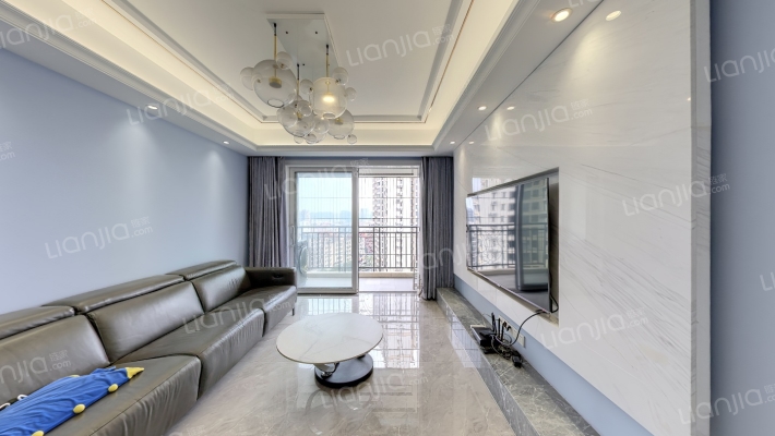 水岸豪门二手房实景图