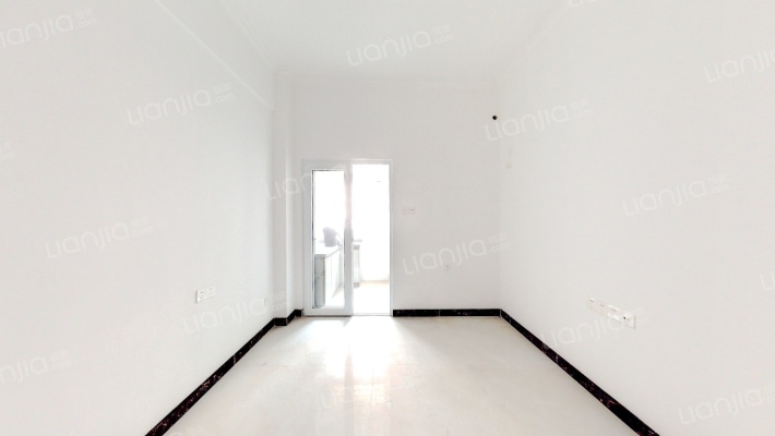 菁英领地二手房实景图