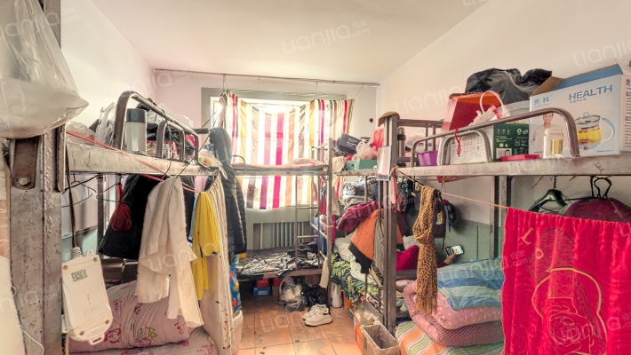 晋龙捷泰汽运宿舍二手房实景图