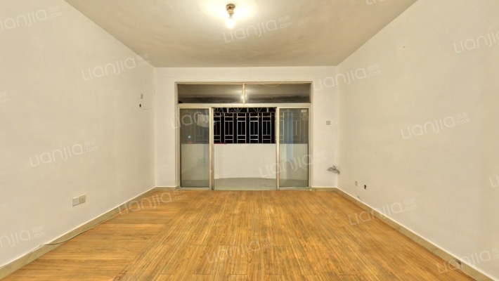 艺丰花园C区二手房实景图