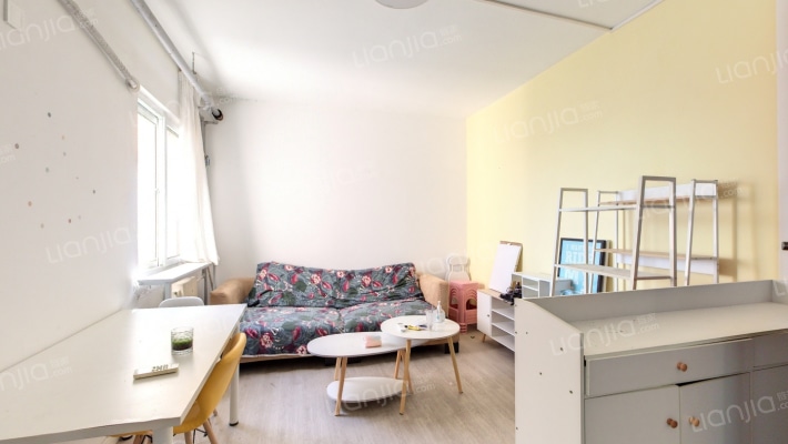 百合园二手房实景图