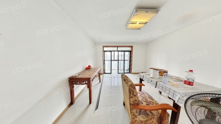 梁湖南苑二手房实景图