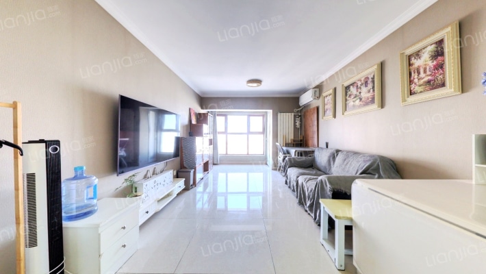 卓越时代广场二手房实景图