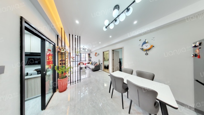 鹭辉大厦二手房实景图