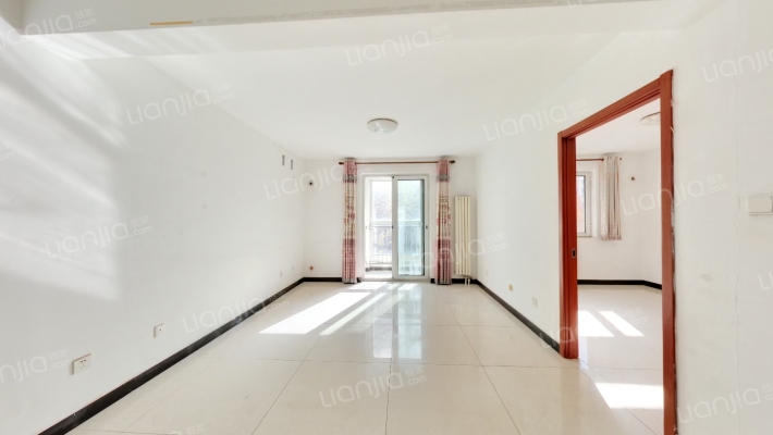 育新花园中里二手房实景图