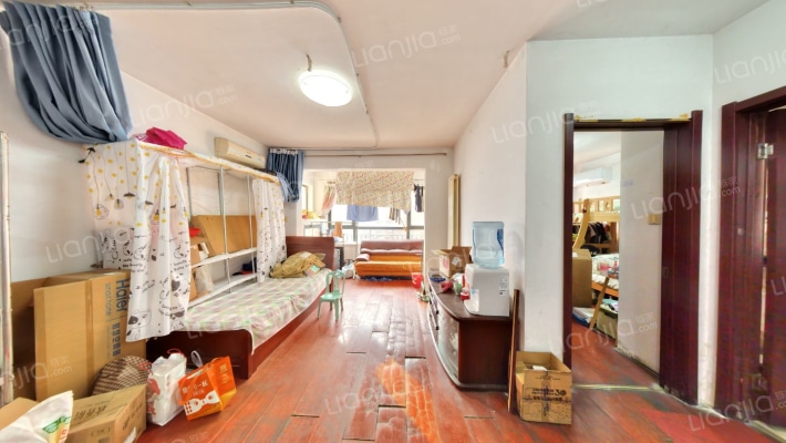 名士豪庭2区二手房实景图