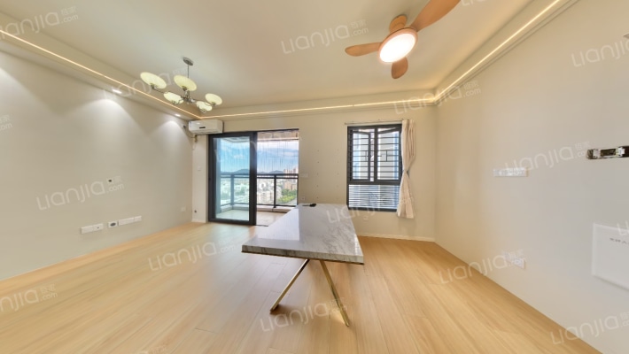 宏发万悦山一期二手房实景图