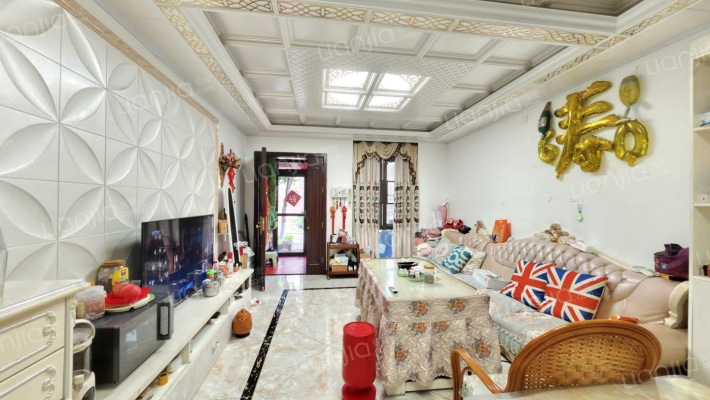 盈峰翠邸二手房实景图