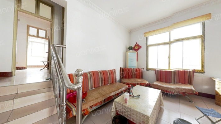 管道煤气家属院二手房实景图