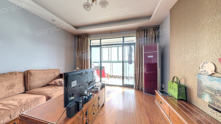 中成新世纪公寓二手房实景图