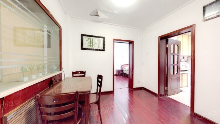 工商局宿舍二手房实景图