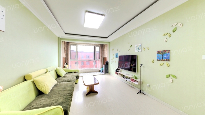 西山湖畔三期二手房实景图