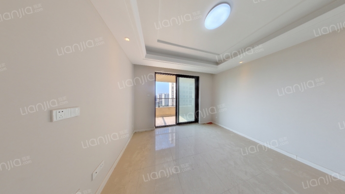 郑州绿地城九区二手房实景图