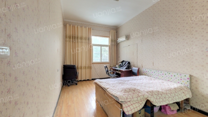 广播局宿舍二手房实景图