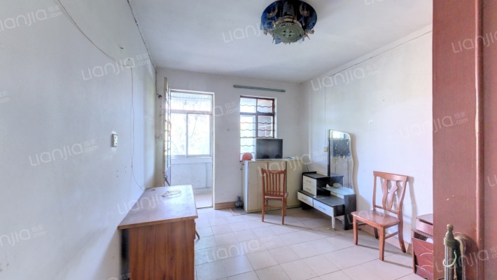 石化三村二手房实景图