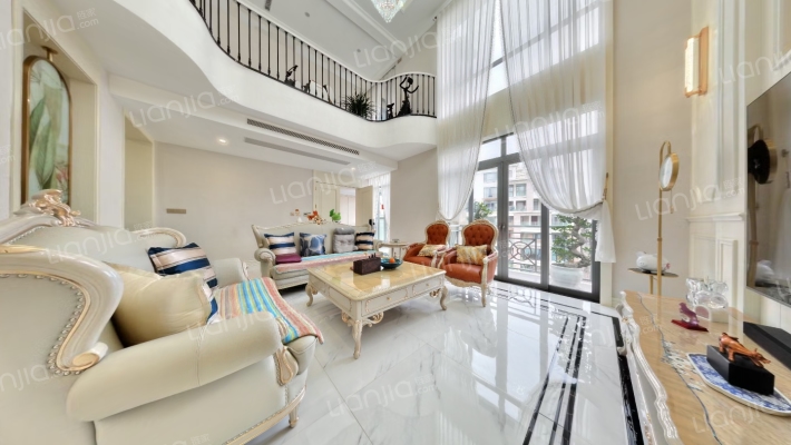 南延线蔚蓝卡地亚二手房实景图