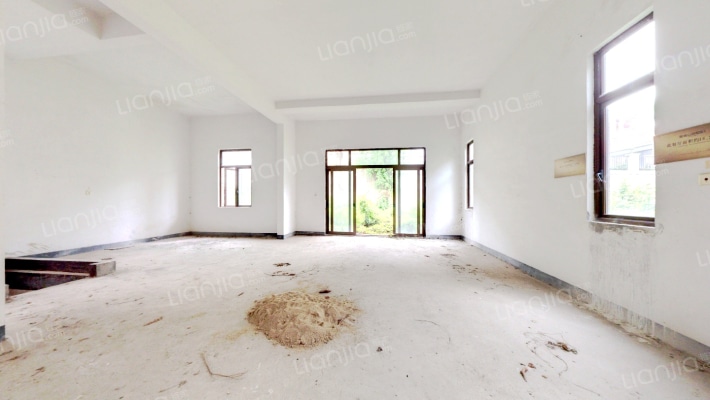 远洋城鎏金山别墅二手房实景图