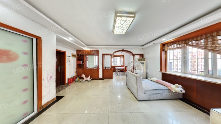 春江佳苑南区二手房实景图