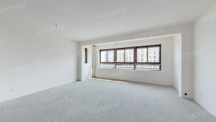 悦隆花苑二手房实景图